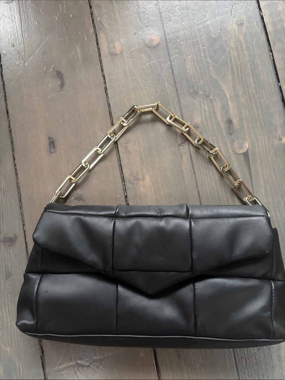 VINCE CAMUTO elegant bag